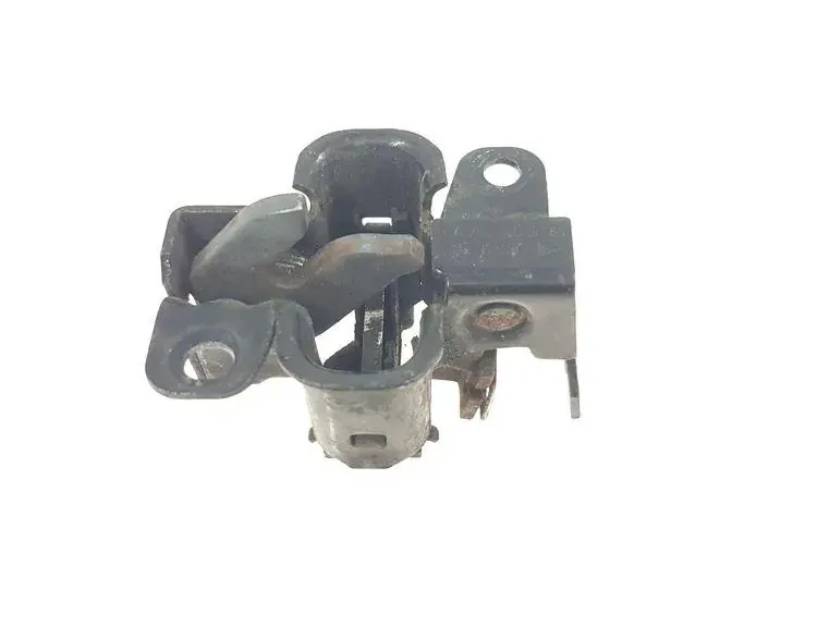 Заключване на предния капак
