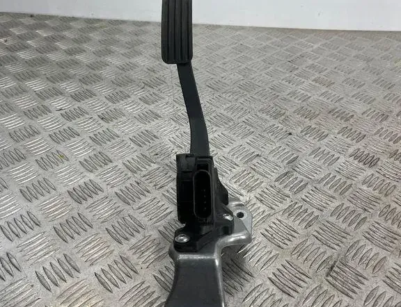 Педал на газта