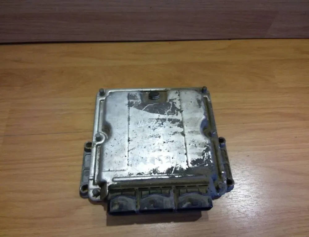 Блок за управление на двигателя ECU