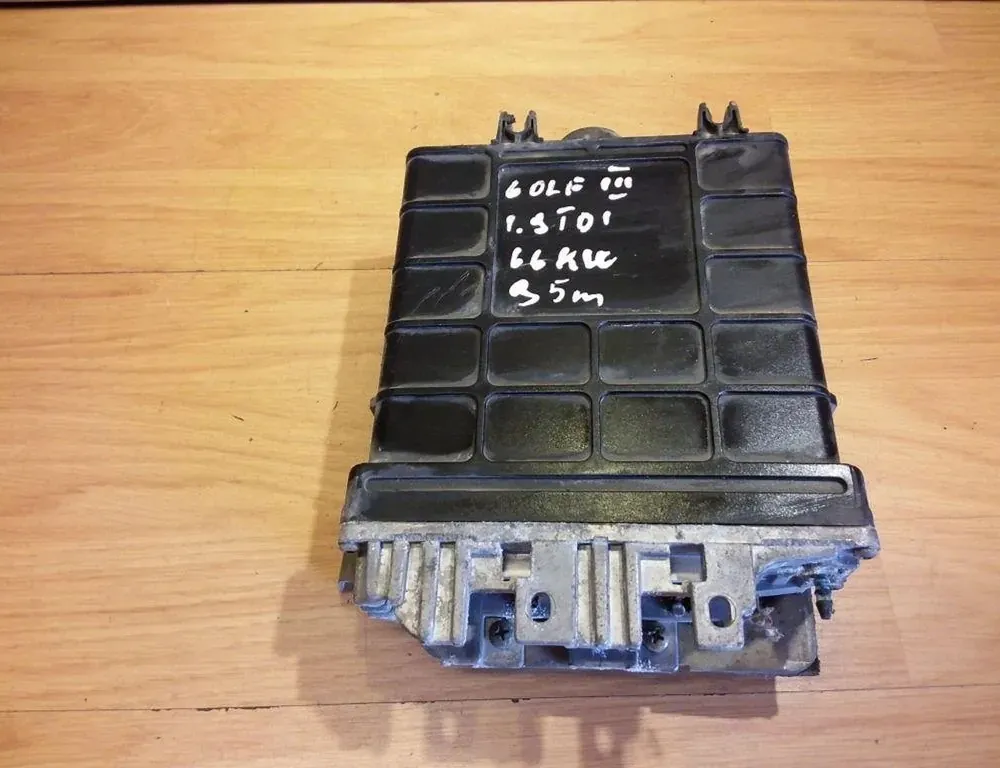 Блок за управление на двигателя ECU