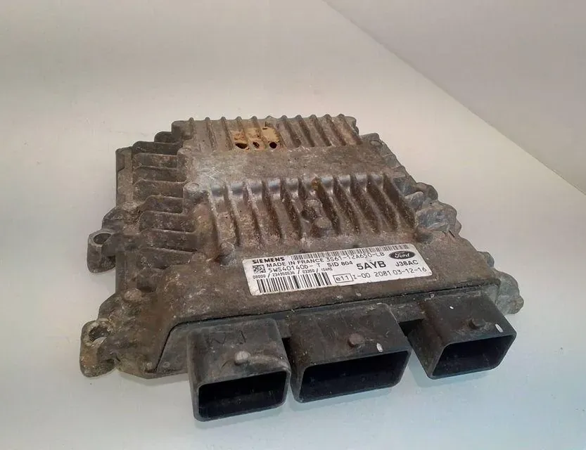 Блок за управление на двигателя ECU