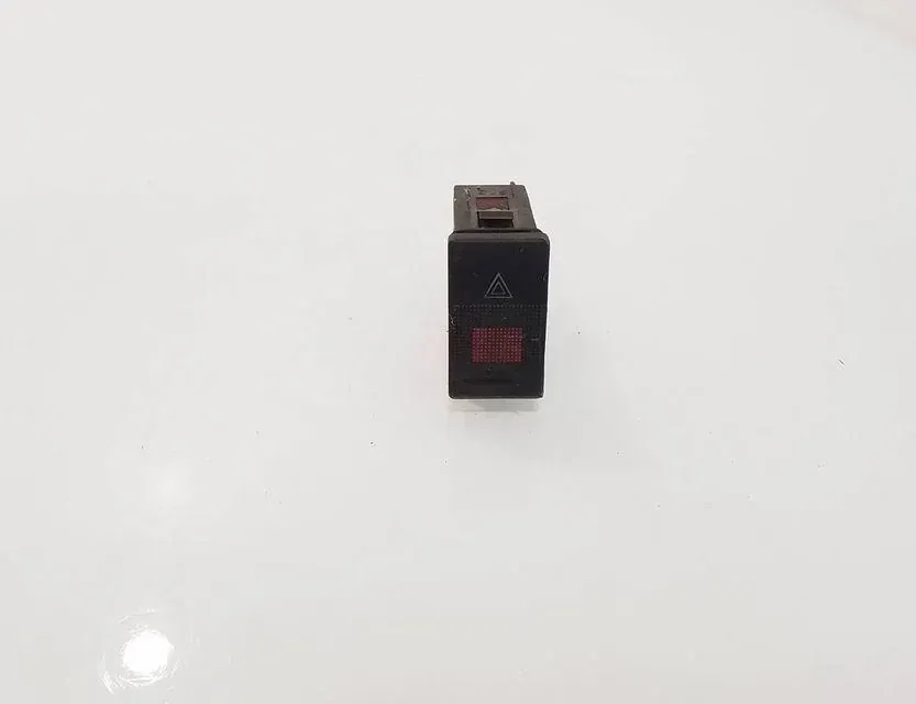 Бутон за опасност