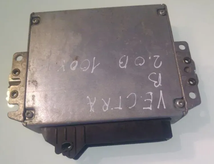 Блок за управление на двигателя ECU