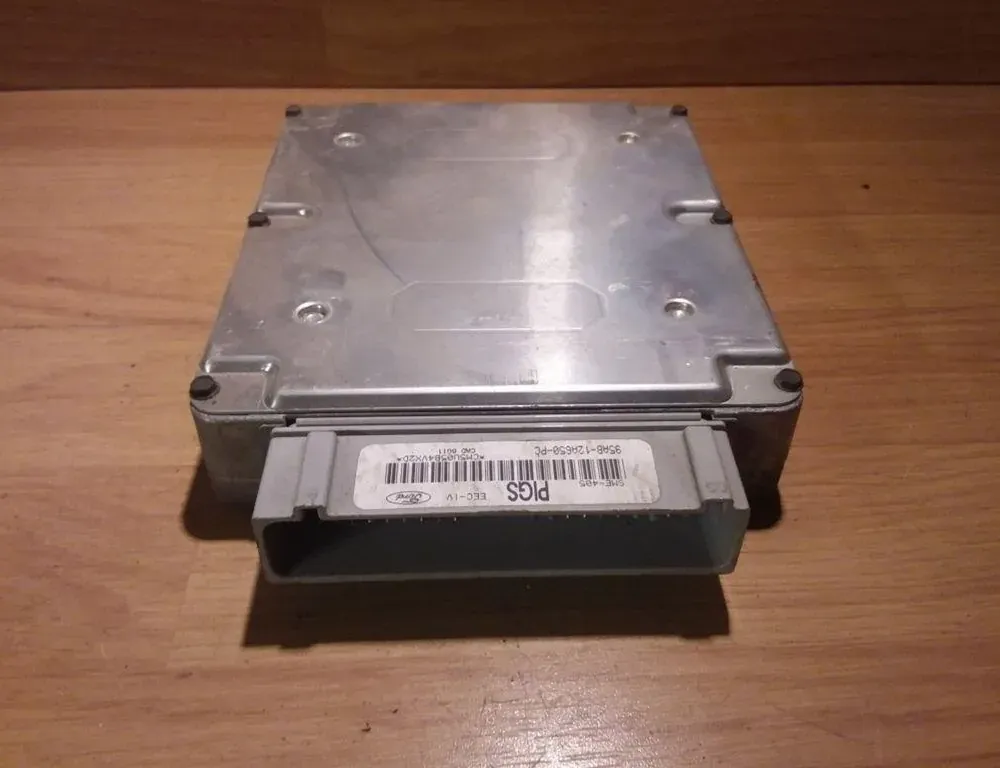 Блок за управление на двигателя ECU