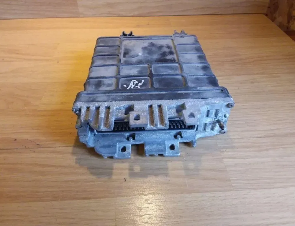 Блок за управление на двигателя ECU