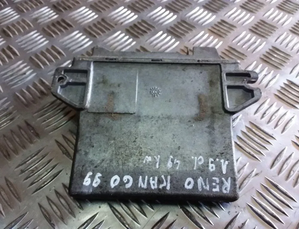 Блок за управление на двигателя ECU