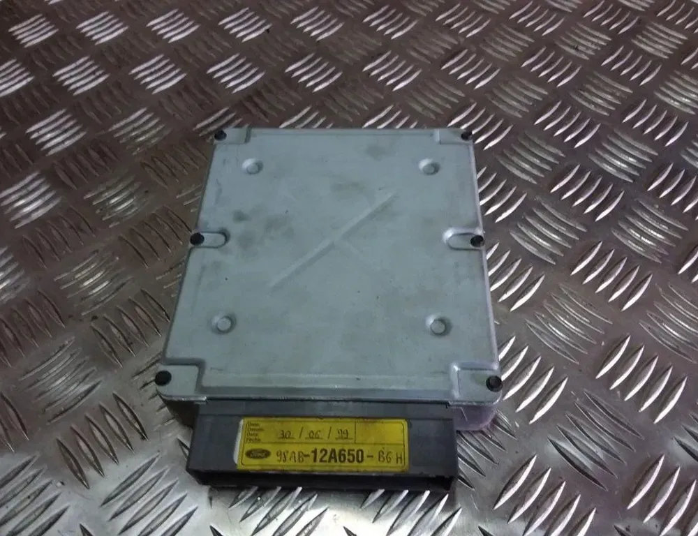 Блок за управление на двигателя ECU