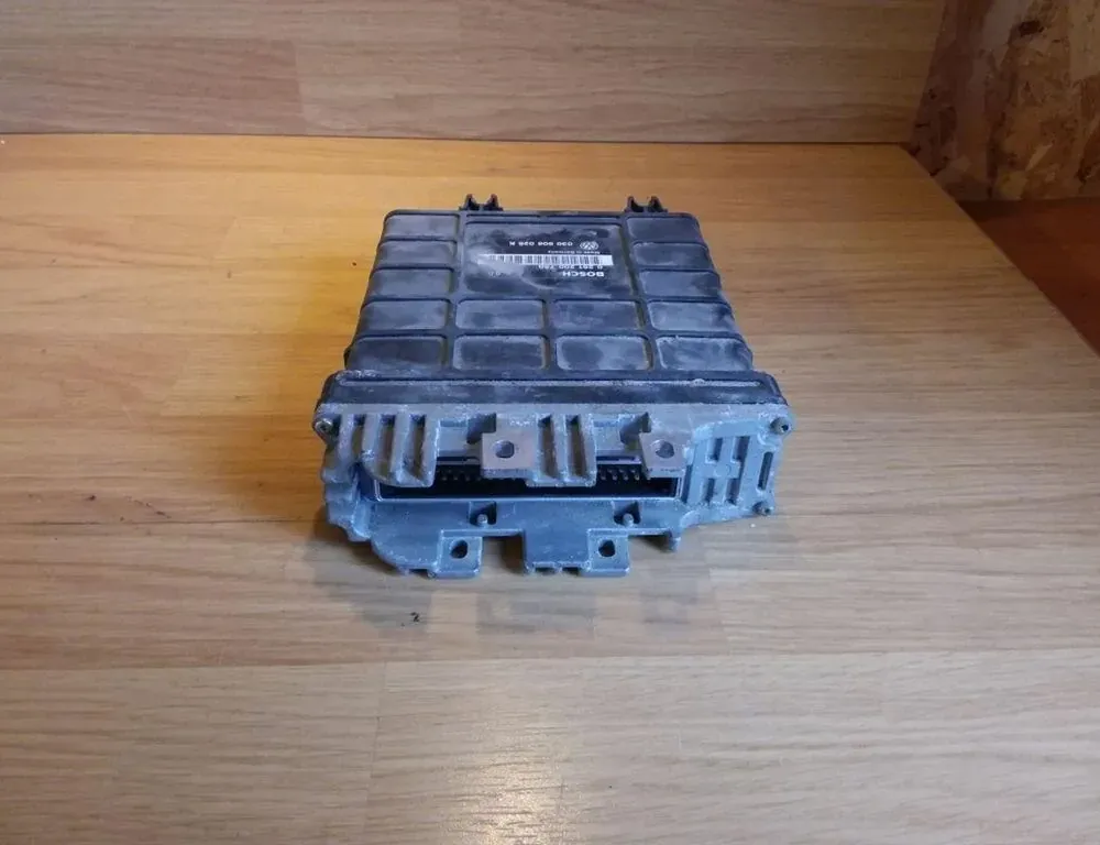 Блок за управление на двигателя ECU