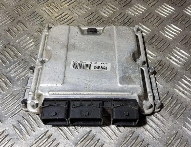 Блок за управление на двигателя ECU
