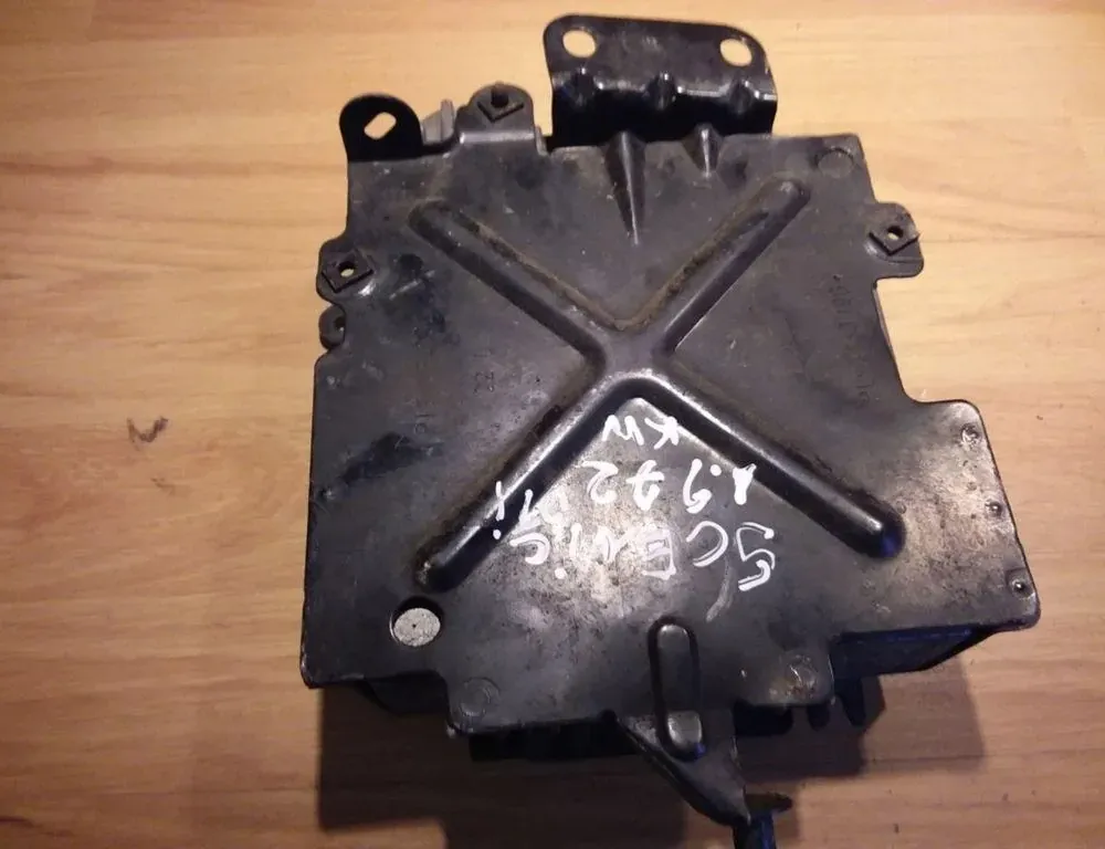 Блок за управление на двигателя ECU