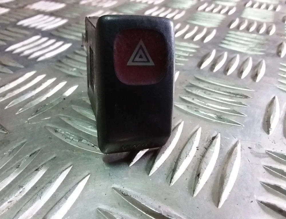 Бутон за опасност