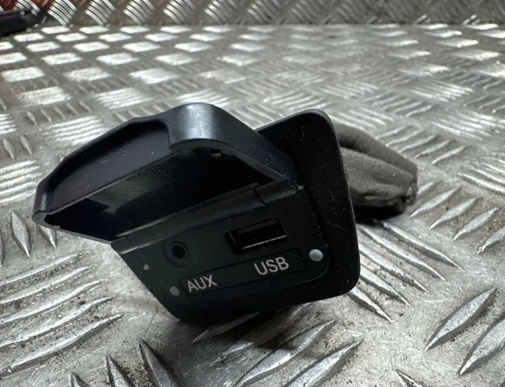 USB