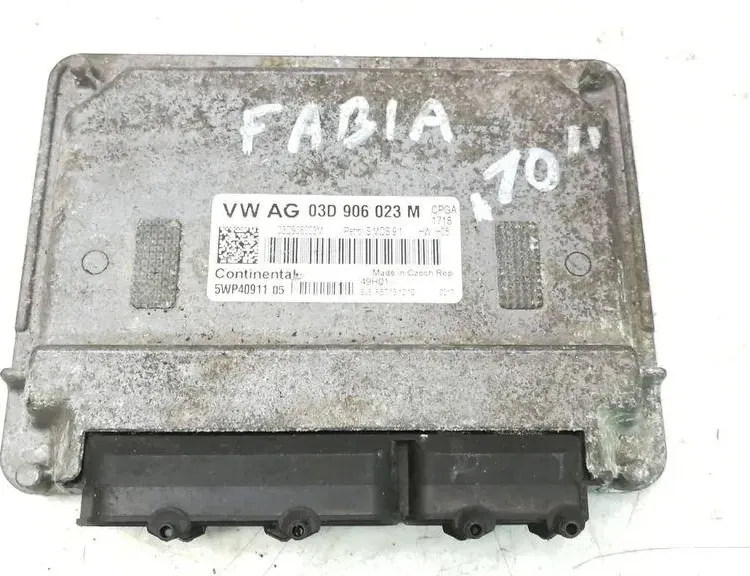 Блок за управление на двигателя ECU