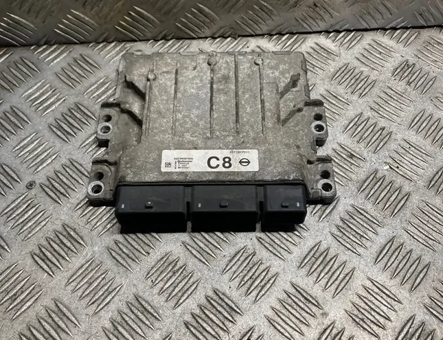 Блок за управление на двигателя ECU