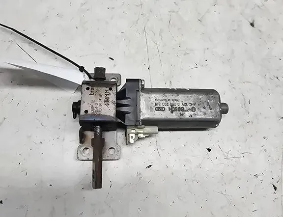 Мотор за управление на предна лява седалка