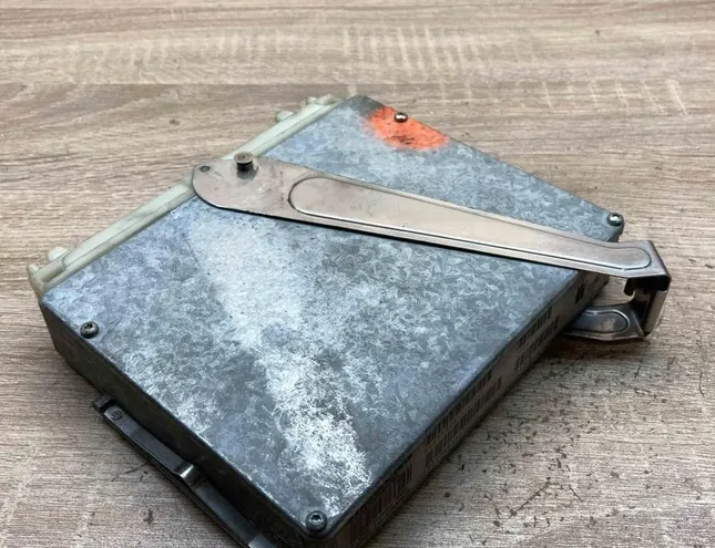 Блок за управление на двигателя ECU