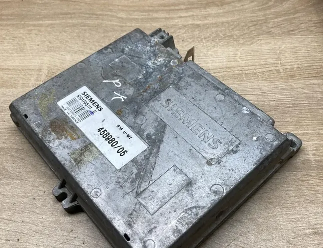 Блок за управление на двигателя ECU