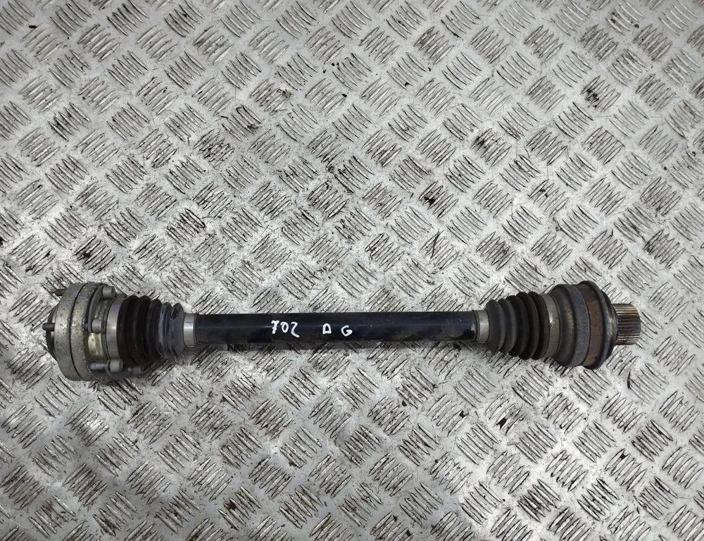 Заден ляв задвижващ вал