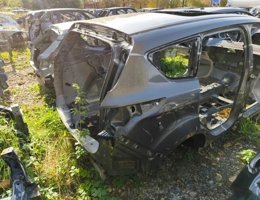 Заден десен четвърт панел