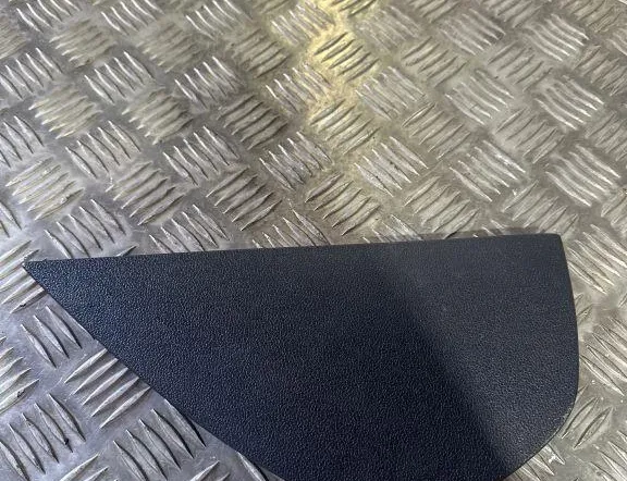 Странична тапицерия на панела
