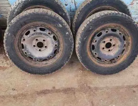 Автомобилна гума