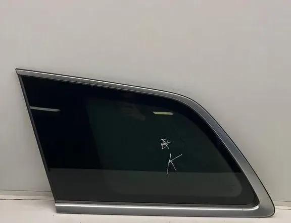 Ляво задно стъкло на тялото