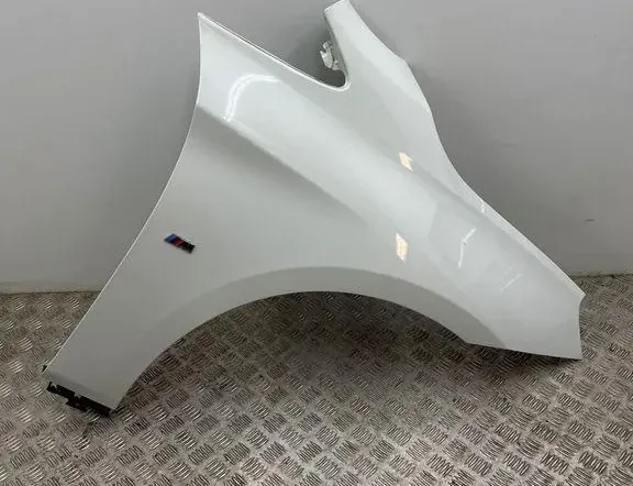 Преден ляв калник