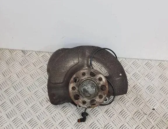 Главина на предно ляво колело