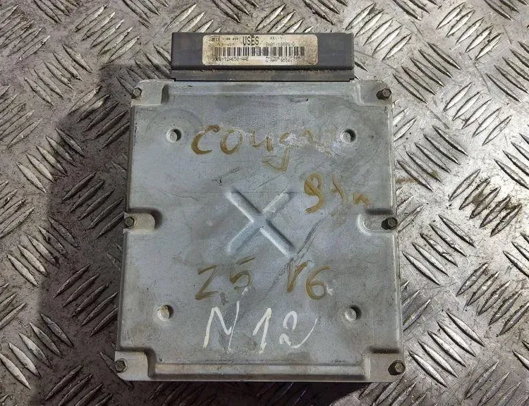 Блок за управление на двигателя ECU