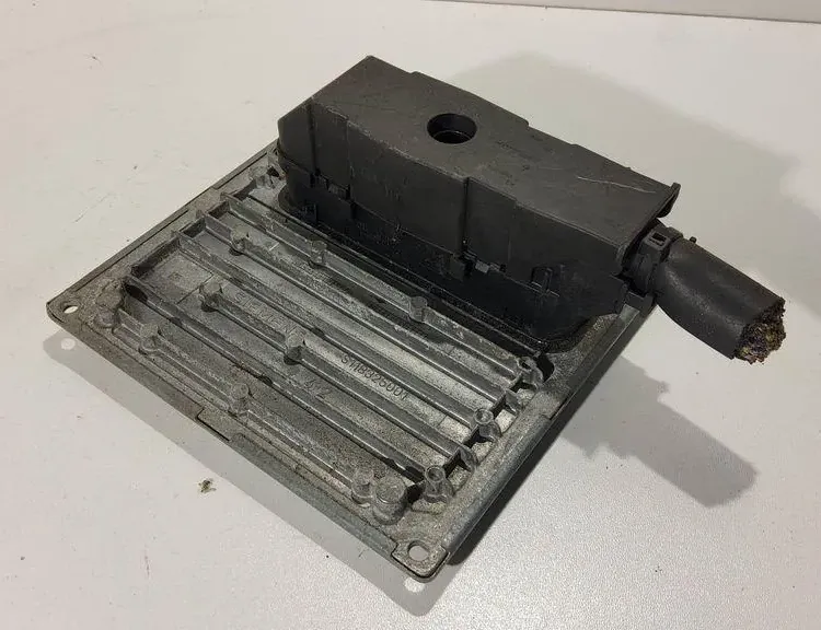 Блок за управление на двигателя ECU