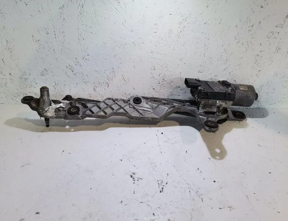 Механизъм за чистачки на предното стъкло