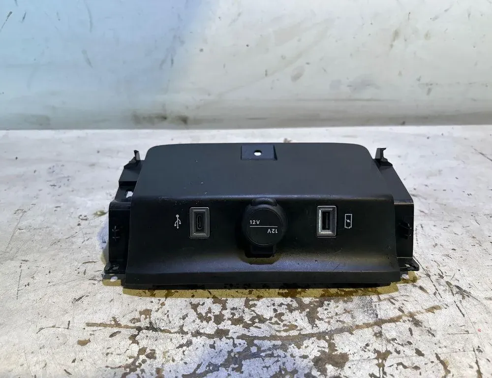 USB/AUX контролен блок