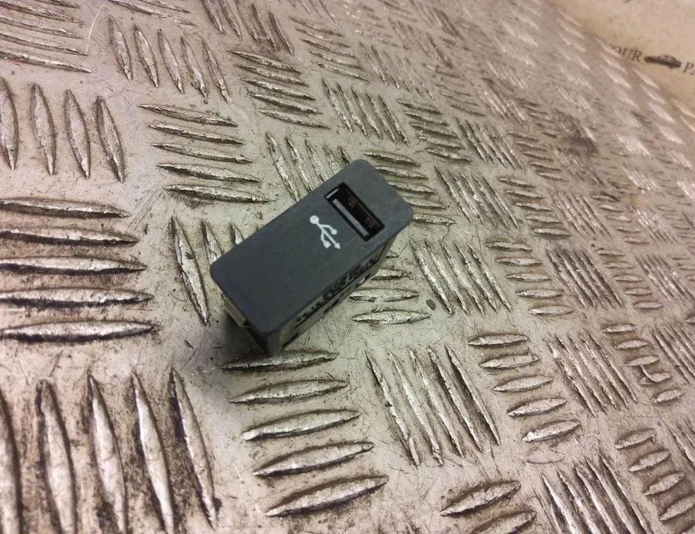 USB