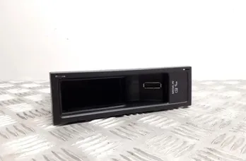USB/AUX контролен блок