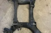 Задна подрамка