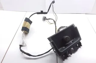 12 V контакт