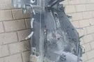 Предни десни крака на шасито