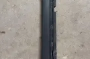 Преден ляв праг