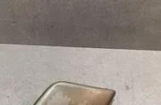 Капачка на капака на лявата шайба на фара