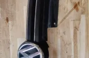 Предна горна решетка
