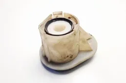 Скоба на кормилната колона