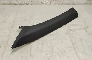 Облицовка на ляв стълб