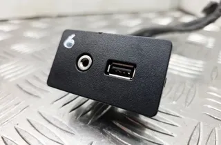 USB/AUX контролен блок