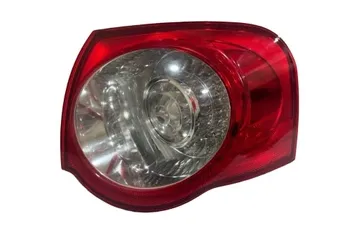 Задна дясна задна лампа