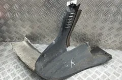 Заден ляв вътрешен калник Задна част