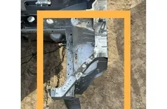 Предни леви крака на шасито