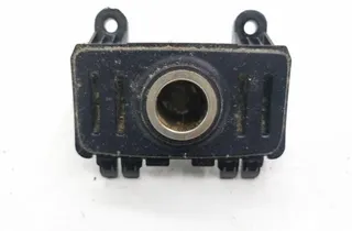 12 V контакт