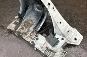Предни десни крака на шасито